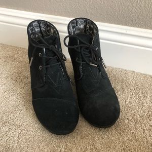 Toms lace up wedge bootie